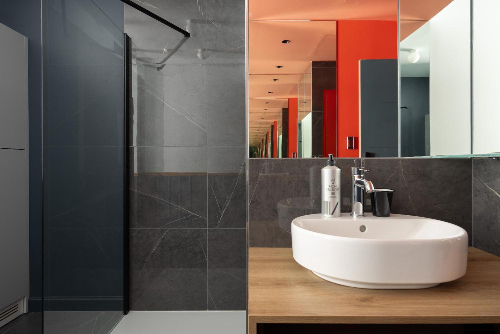 1.75 Le Charme Paris