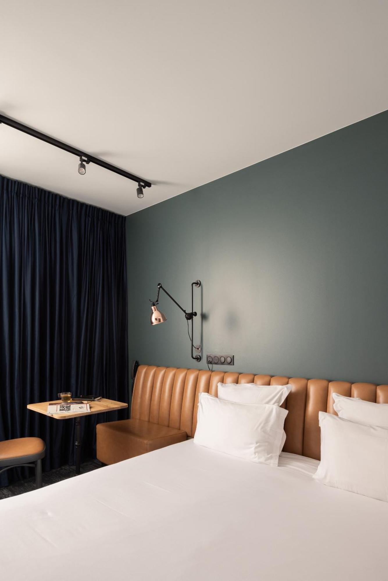 1.75 Le Charme * Paris