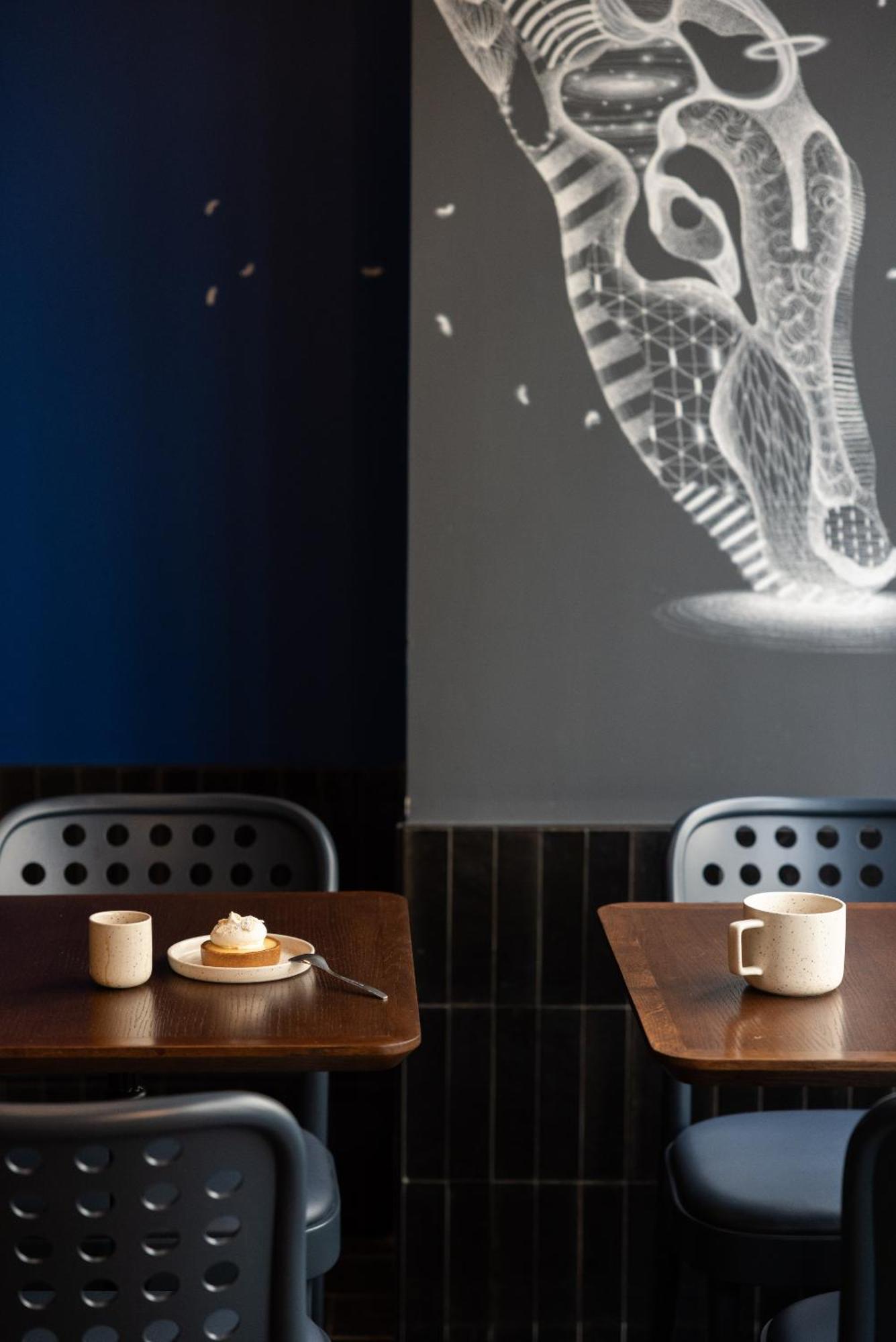 1.75 Le Charme Hotel *