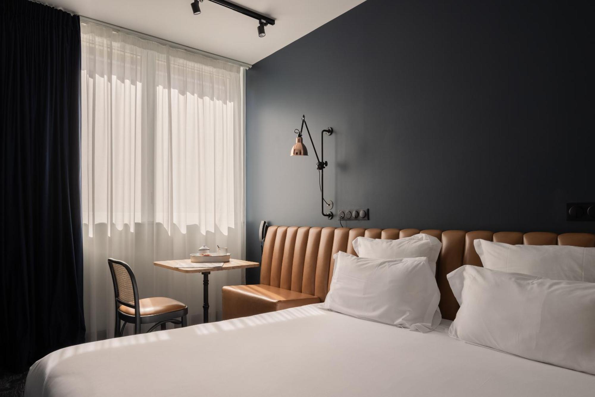 1.75 Le Charme Hotel