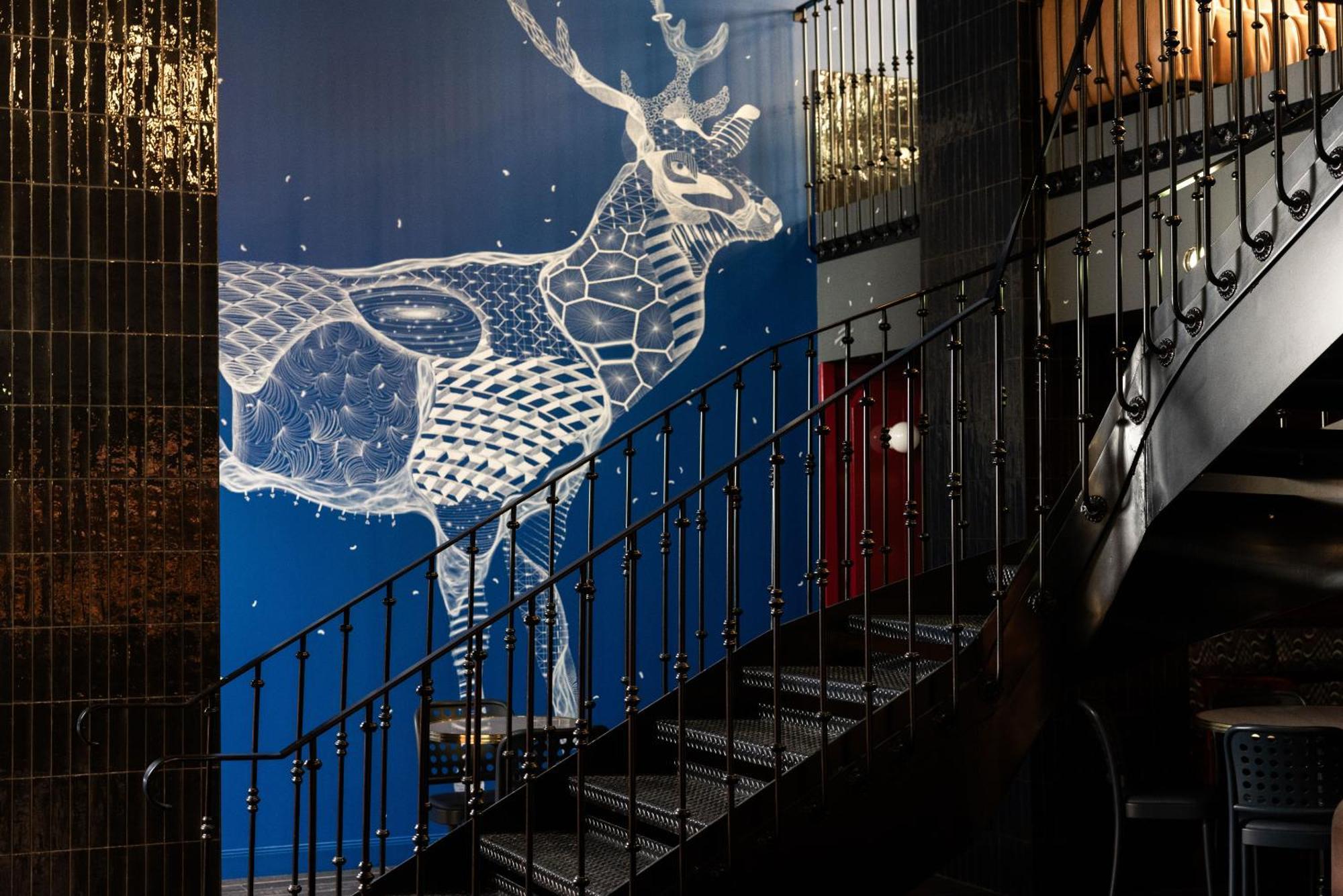 1.75 Le Charme Hotel *